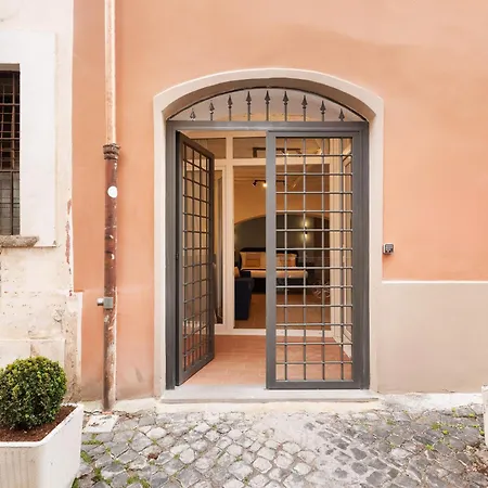 Vicolo Del Leopardo Boutique Rome