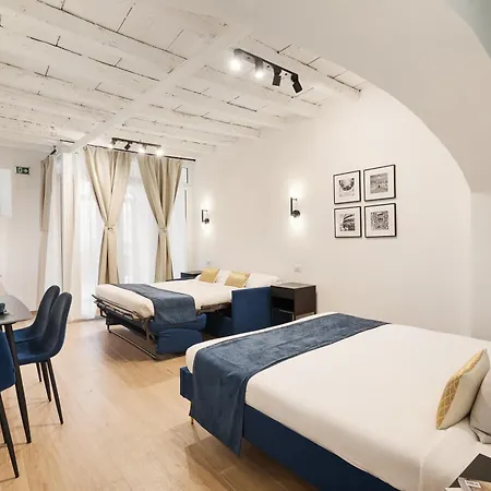 Vicolo Del Leopardo Boutique * Rome